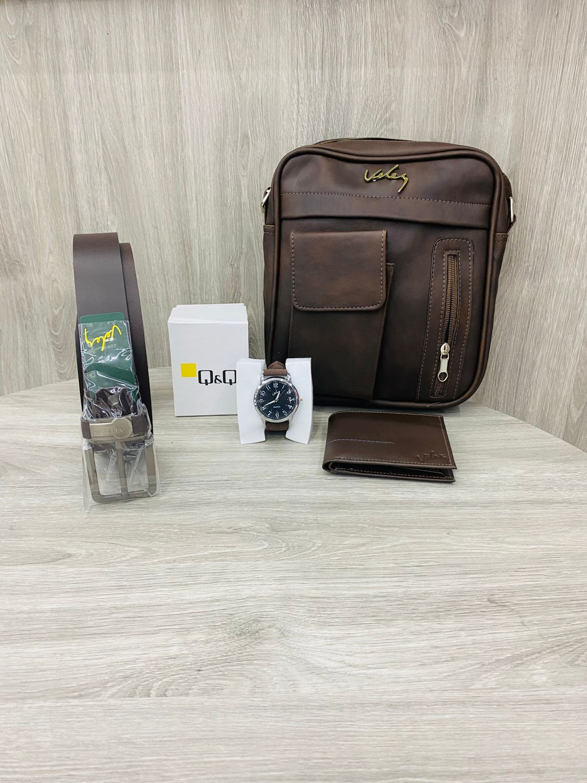 TRIO VÉLEZ PORTACELULAR + RELOJ