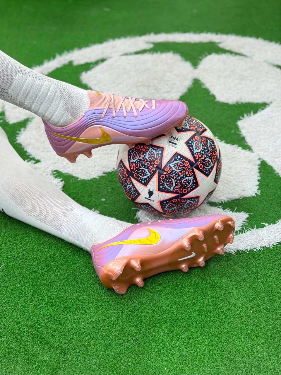 NIKE Tiempo