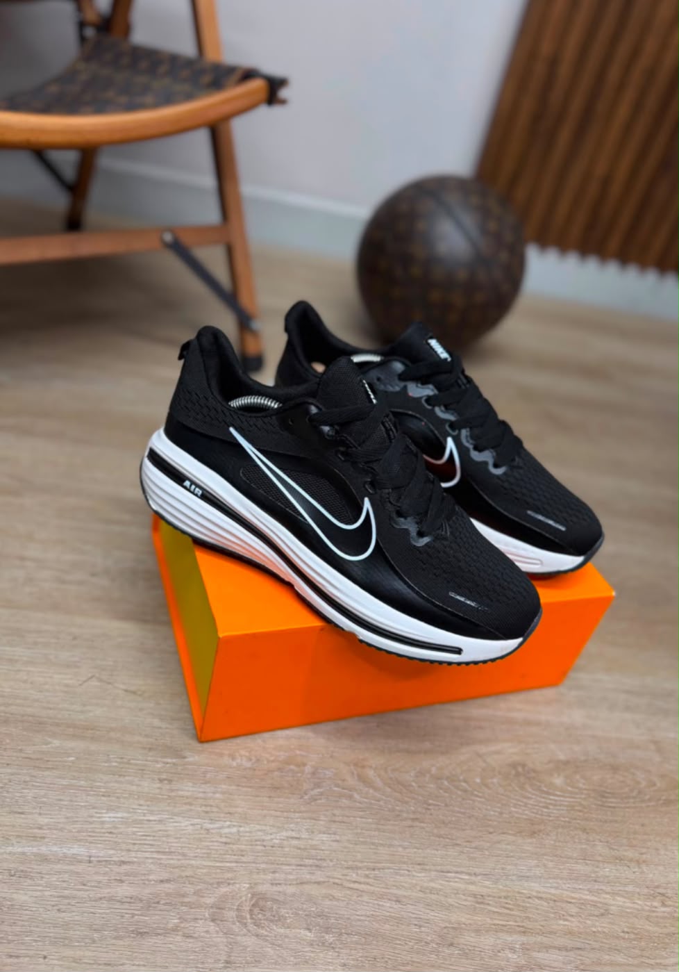 NIKE ZOOM